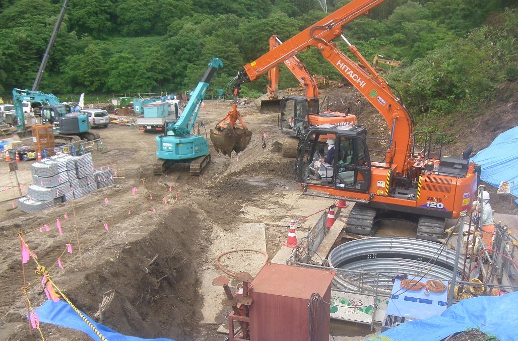 柳渕地区地すべり対策工事　